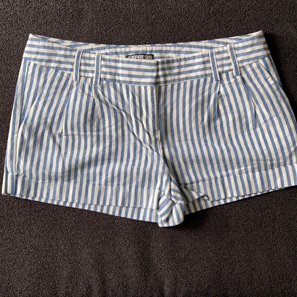 Express Pants - EXPRESS Pleated Striped Short